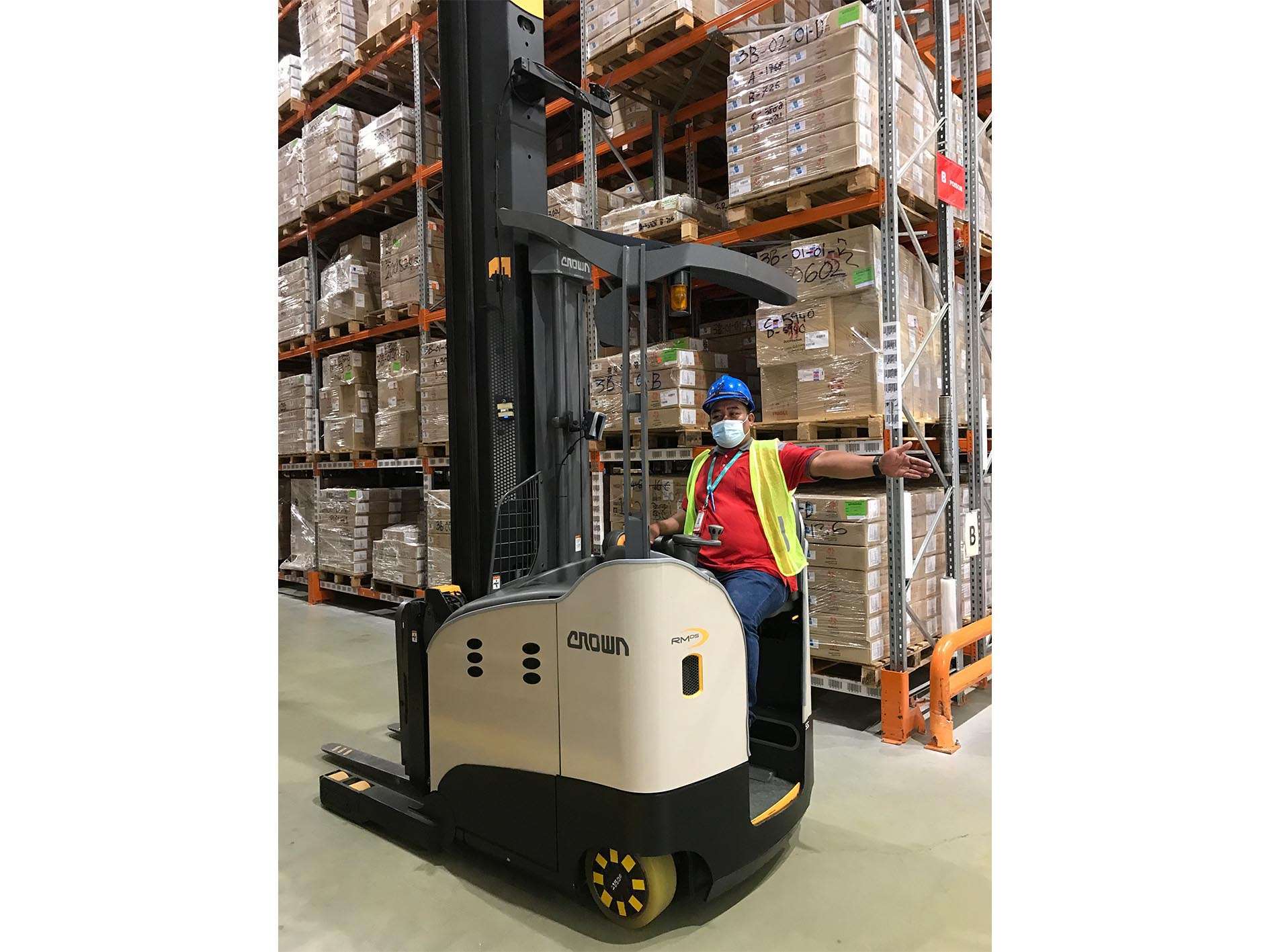 Reach Truck 0003 IMG 4540