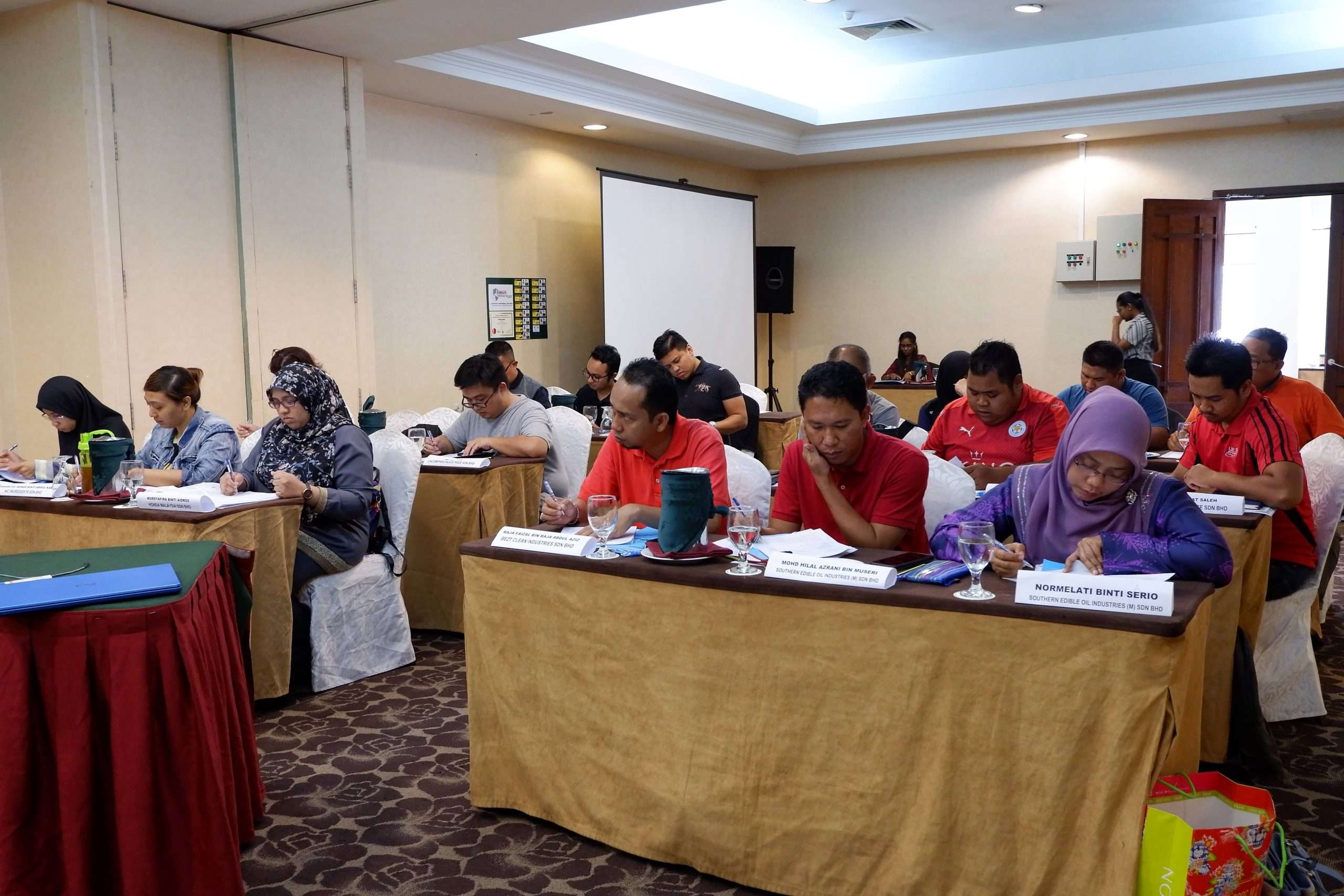 Occupational First Aid Training DSCF1171 scaled