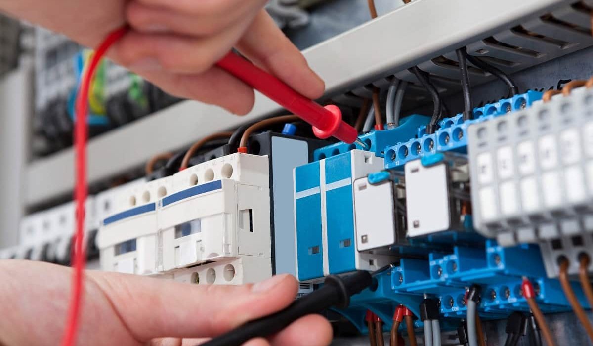 electriciangloucestershire.seesite.biz   725879932 min